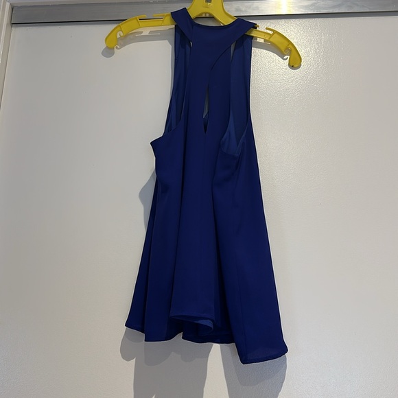 Banana Republic crêpe material top. Blue size small. - Picture 6 of 10